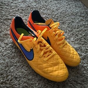 Men’s Nike cleats size 9.5 (metal studs)